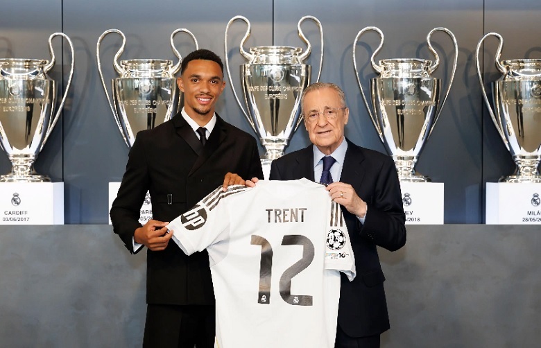 Trent Alexander-Arnold ra mắt Real Madrid bằng tiếng Tây Ban Nha