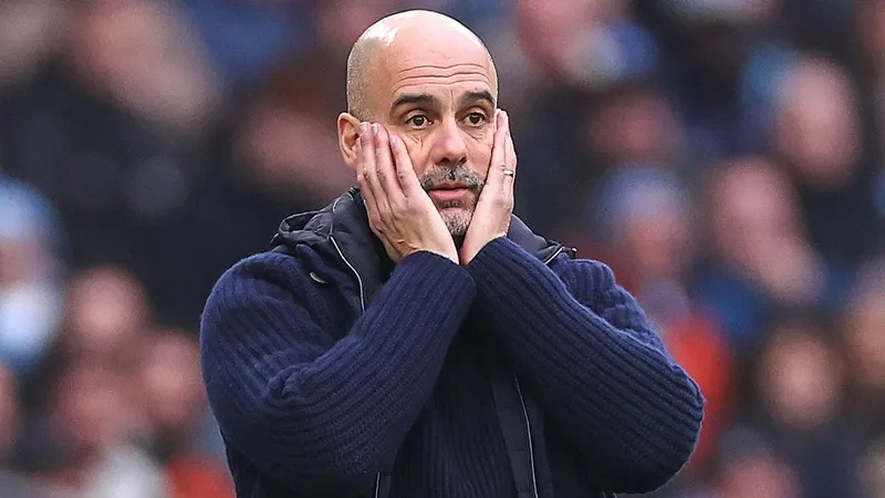 Guardiola thừa nhận xứng đáng bị sa thải sau mùa giải trắng tay